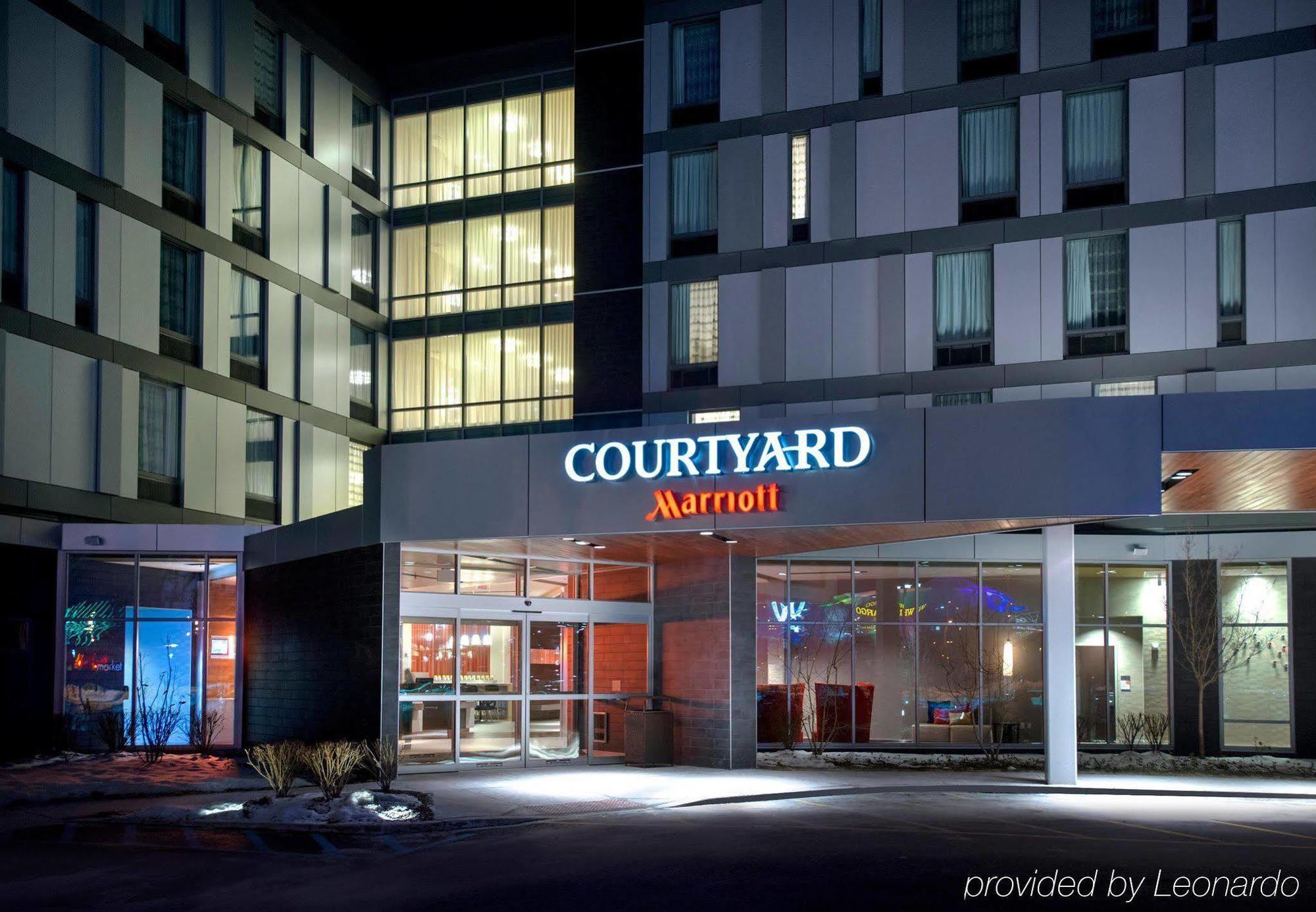 Courtyard By Marriott Philadelphia South At The Navy Yard Hotell Exteriör bild